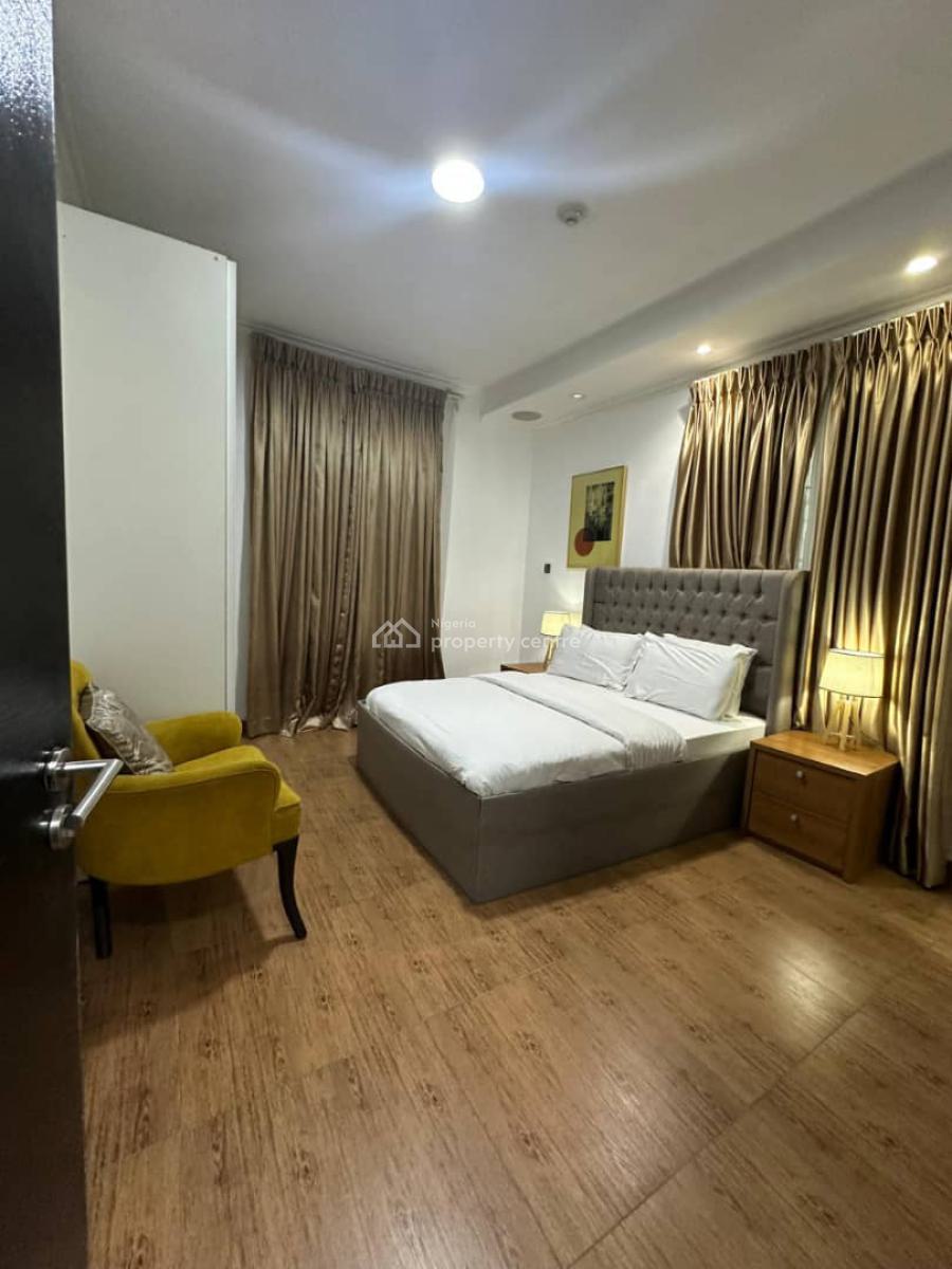 Beautiful 4bedroom Apartment, Lekki Phase 1, Lekki, Lagos, Flat / Apartment Short Let