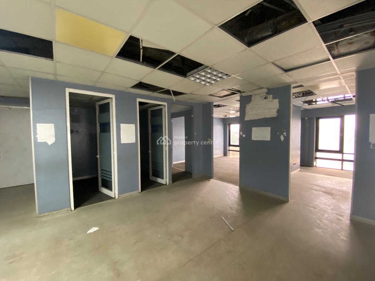 a Fully Service 570sqm Open Plan Office Space, Bank Anthony Way Ikeja Lagos, Ikeja, Lagos, Office Space for Rent
