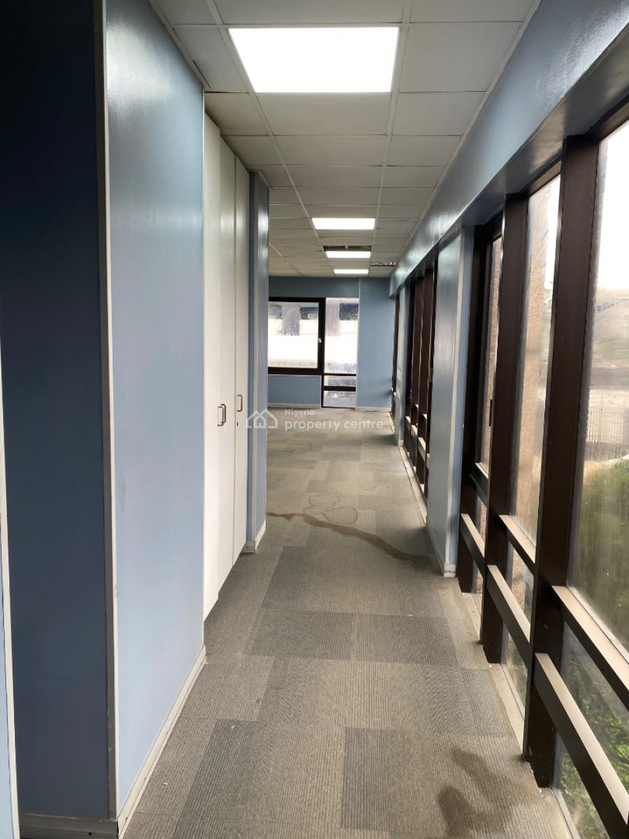 a Fully Service 570sqm Open Plan Office Space, Bank Anthony Way Ikeja Lagos, Ikeja, Lagos, Office Space for Rent
