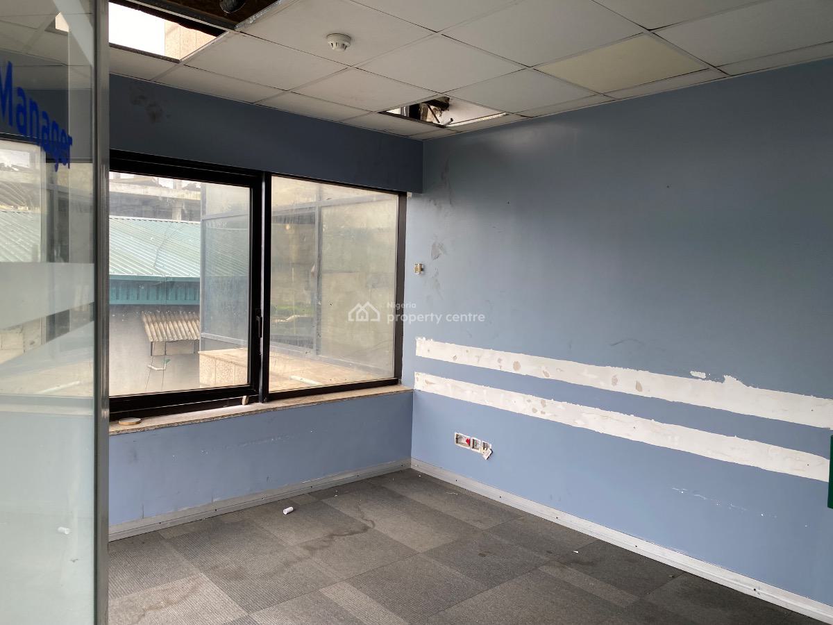 a Fully Service 570sqm Open Plan Office Space, Bank Anthony Way Ikeja Lagos, Ikeja, Lagos, Office Space for Rent
