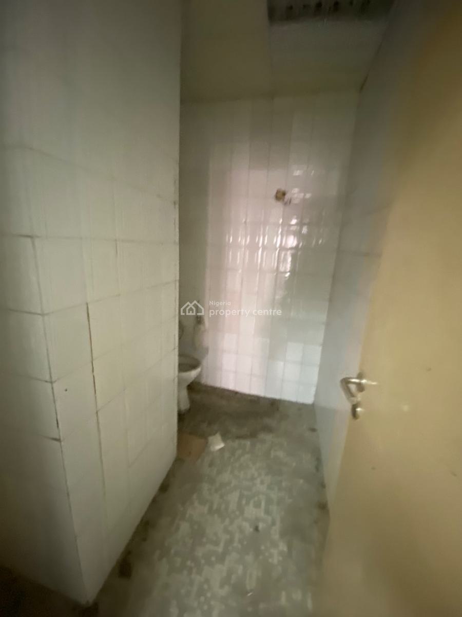 a Fully Service 570sqm Open Plan Office Space, Bank Anthony Way Ikeja Lagos, Ikeja, Lagos, Office Space for Rent