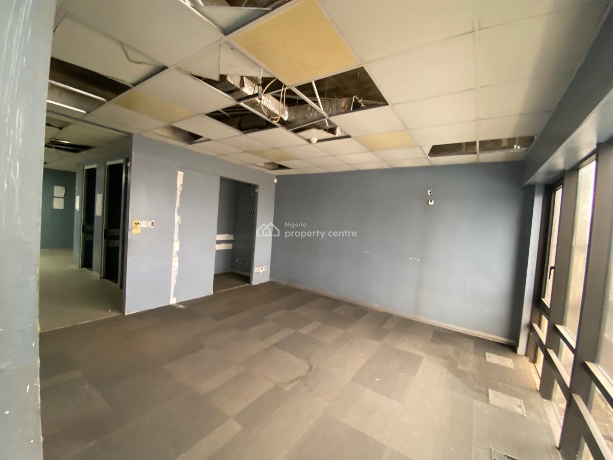 a Fully Service 570sqm Open Plan Office Space, Bank Anthony Way Ikeja Lagos, Ikeja, Lagos, Office Space for Rent