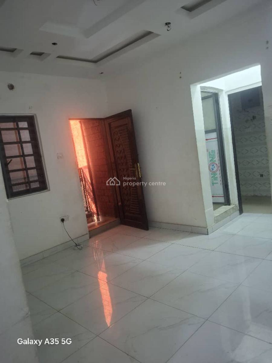 Executive Ensuite 2 Bedrooms Flat, Adekunle, Yaba, Lagos, Flat / Apartment for Rent