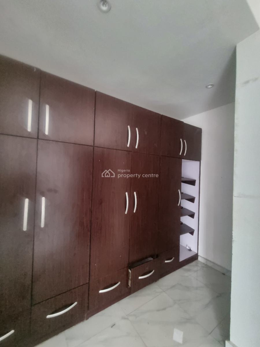 Standard and Very Okay Mini Flat, 6, Muritala Eletu Osapa London, Lekki, Lagos, Flat / Apartment for Rent