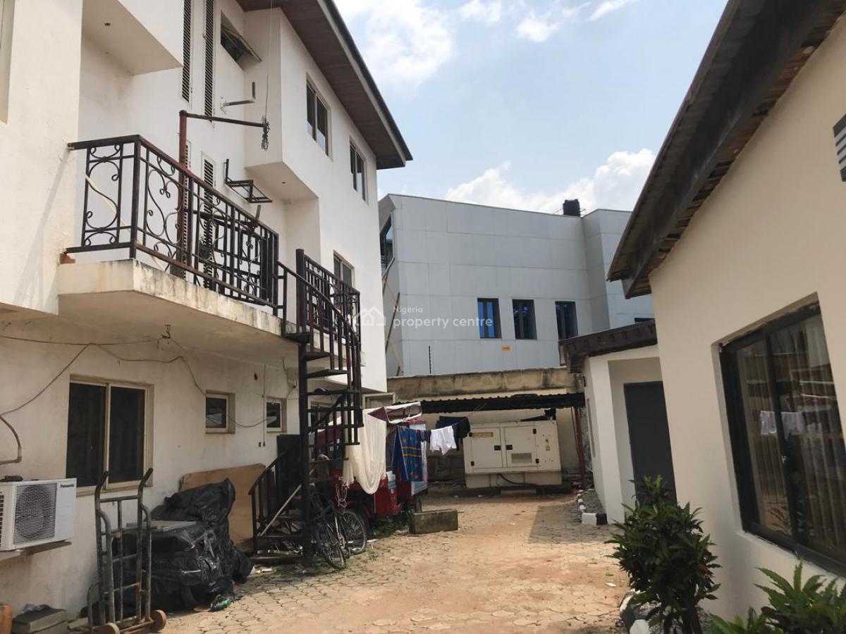 Well Refurbished 2 Bedroom En-suite Bungalow , Perfect for Just Office, Wuse2, Wuse 2, Abuja, Detached Bungalow for Rent