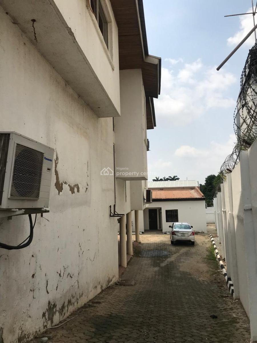 Well Refurbished 2 Bedroom En-suite Bungalow , Perfect for Just Office, Wuse2, Wuse 2, Abuja, Detached Bungalow for Rent