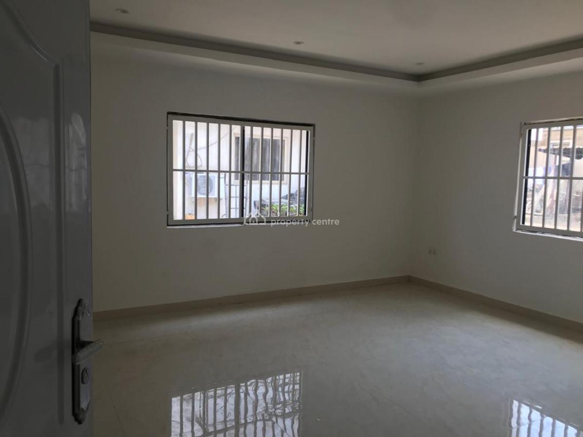 Well Refurbished 2 Bedroom En-suite Bungalow , Perfect for Just Office, Wuse2, Wuse 2, Abuja, Detached Bungalow for Rent