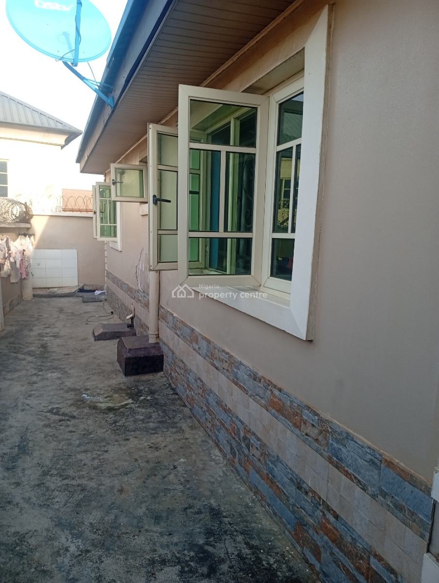 Executive Mini Flat, Oladoyin Estate,alagbole Via Ojodu Berger Lagos, Ojodu Berger, Ojodu, Lagos, Mini Flat (room and Parlour) for Rent
