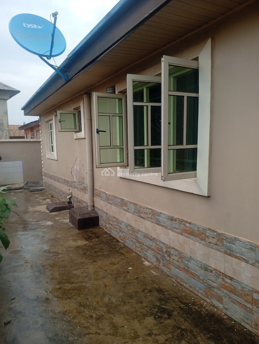 Executive Mini Flat, Oladoyin Estate,alagbole Via Ojodu Berger Lagos, Ojodu Berger, Ojodu, Lagos, Mini Flat (room and Parlour) for Rent