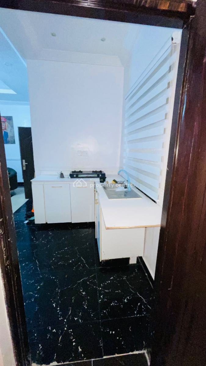 Spacious Miniflat with Guest Toilet., Bera Estate, Osapa, Lekki, Lagos, Mini Flat (room and Parlour) for Rent
