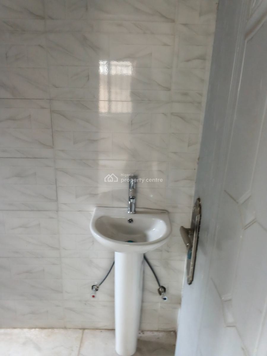 Newly Built and Very Spacious 2bedroom, Just 3mins From Gwarinpa Express, Dawaki, Gwarinpa, Abuja, Flat / Apartment for Sale