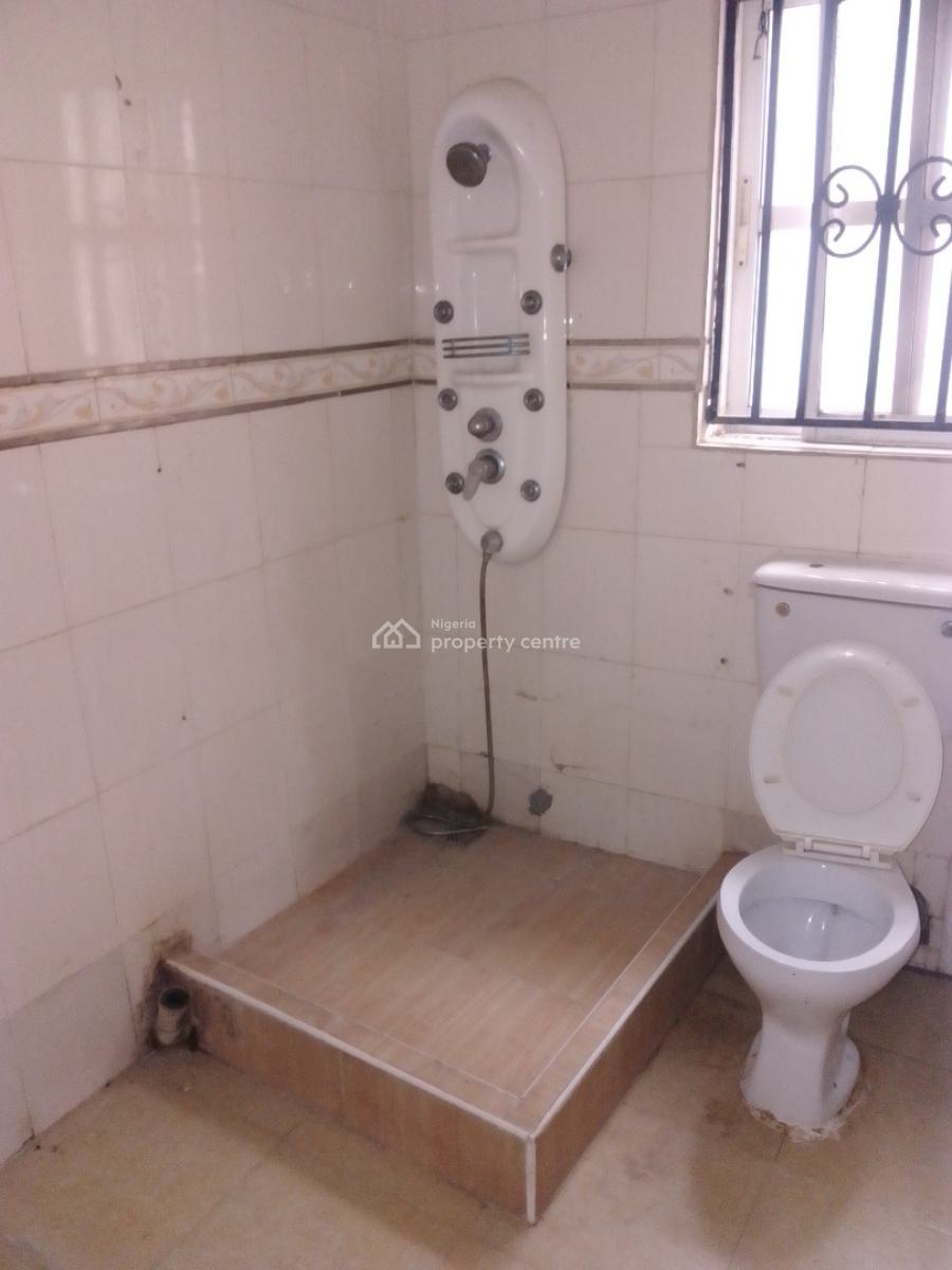 2 Bedroom Flat Upstairs, Gated Estate Off Orchid Road Lekki Lagos State, Lekki, Lagos, Flat / Apartment for Rent
