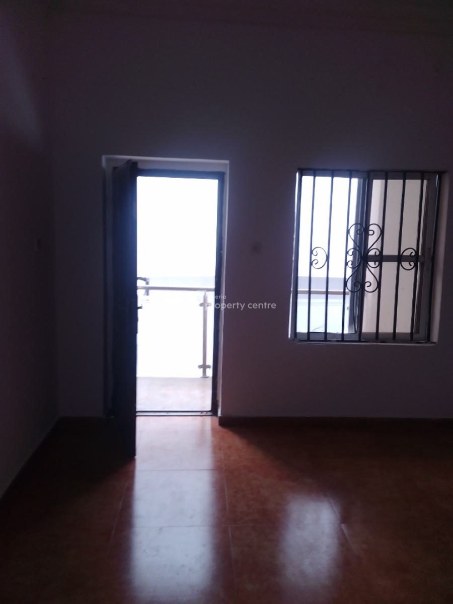 2 Bedroom Flat Upstairs, Gated Estate Off Orchid Road Lekki Lagos State, Lekki, Lagos, Flat / Apartment for Rent