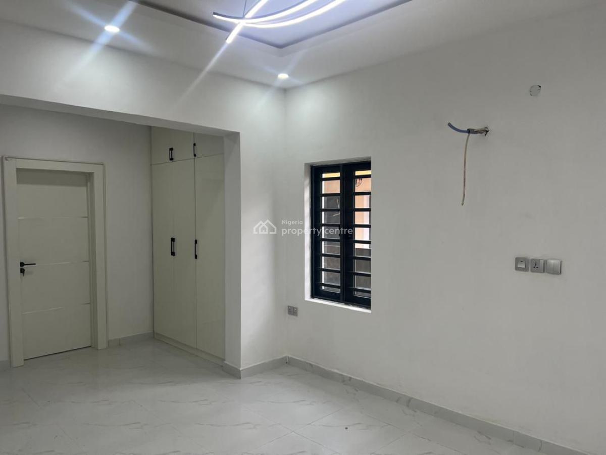 Strategically Located Luxury 5-bedroom Detached Duplex + Boys Quarter, Brown Gate Estate, Oluyole, Oyo, Detached Duplex for Sale