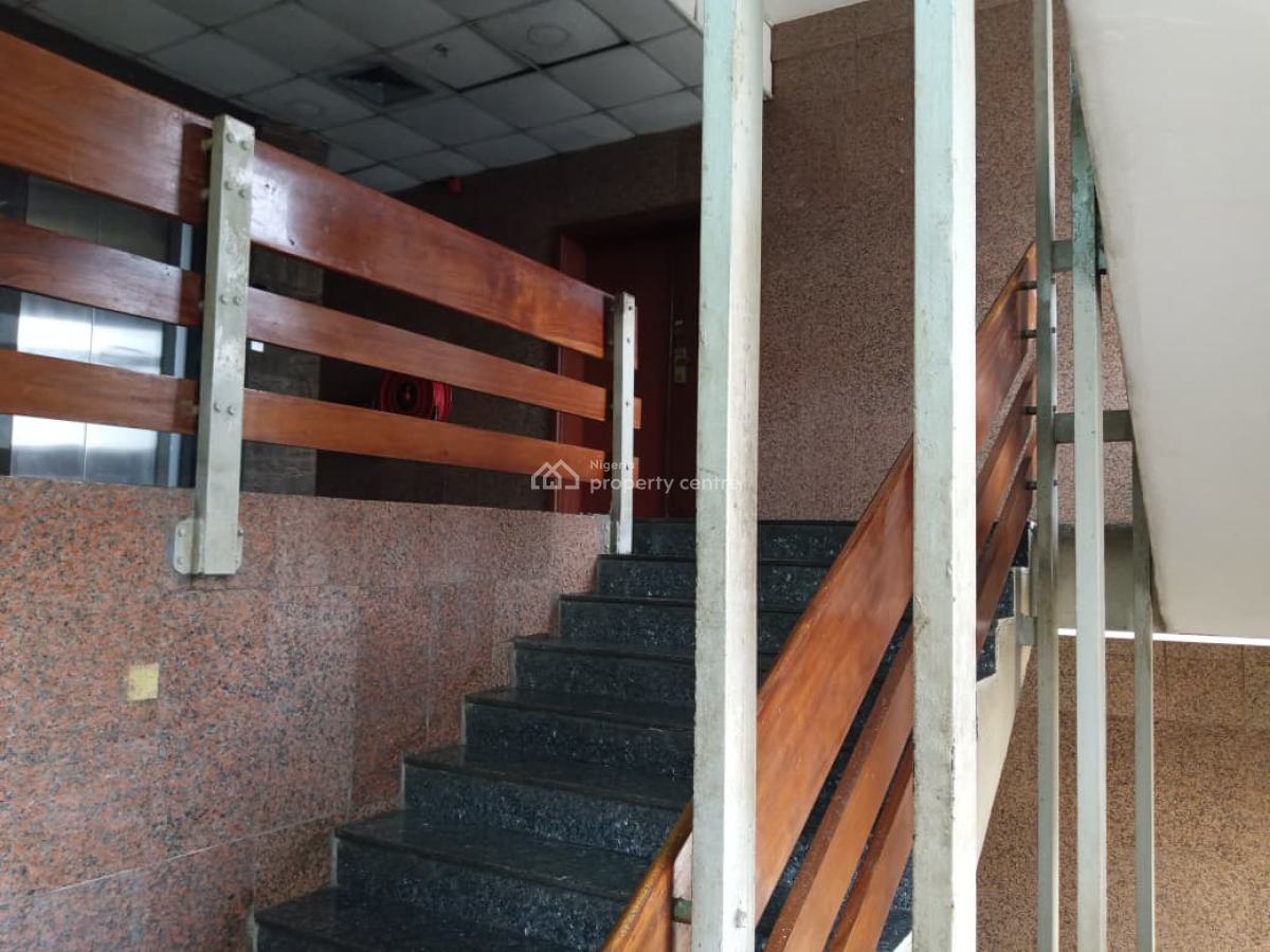 650sqm Space Available, Victoria Island (vi), Lagos, Office Space for Rent