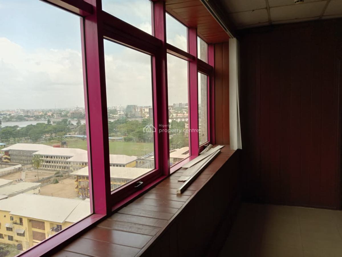 650sqm Space Available, Victoria Island (vi), Lagos, Office Space for Rent