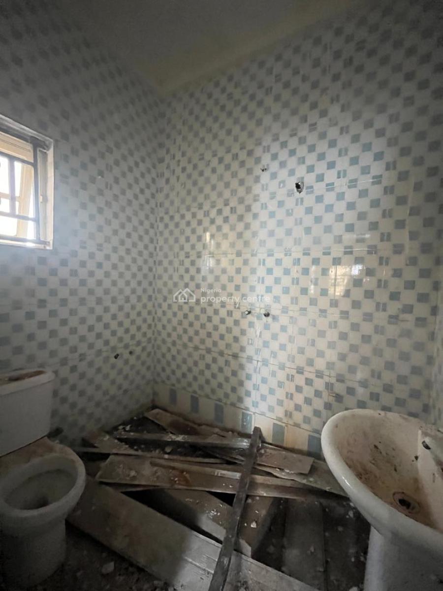 Renovated 3 Bedroom Flat, Sangotedo, Ajah, Lagos, Flat / Apartment for Rent