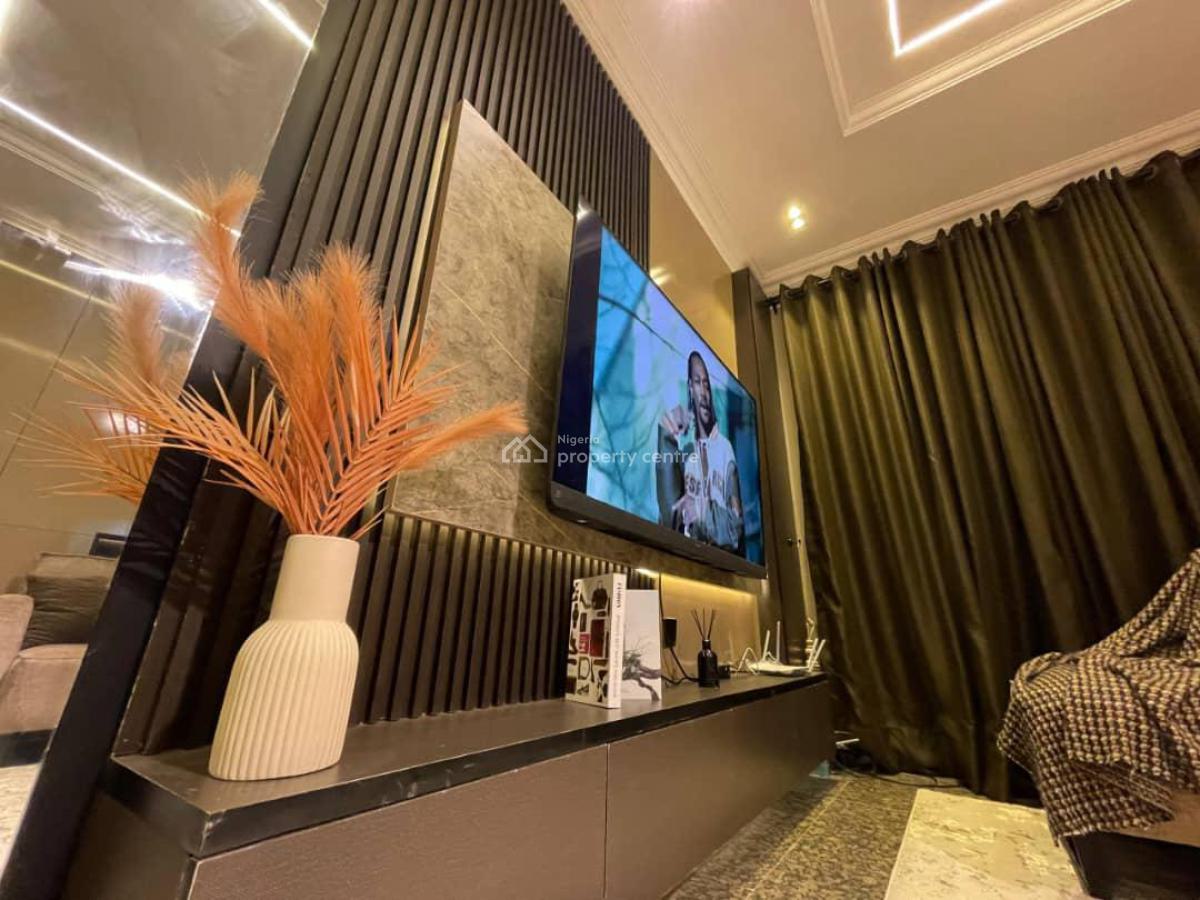 1 Bedroom Apartment, Lekki Phase 1, Lekki, Lagos, Mini Flat (room and Parlour) Short Let