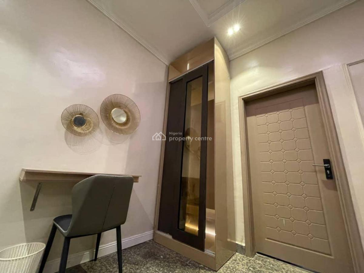 1 Bedroom Apartment, Lekki Phase 1, Lekki, Lagos, Mini Flat (room and Parlour) Short Let