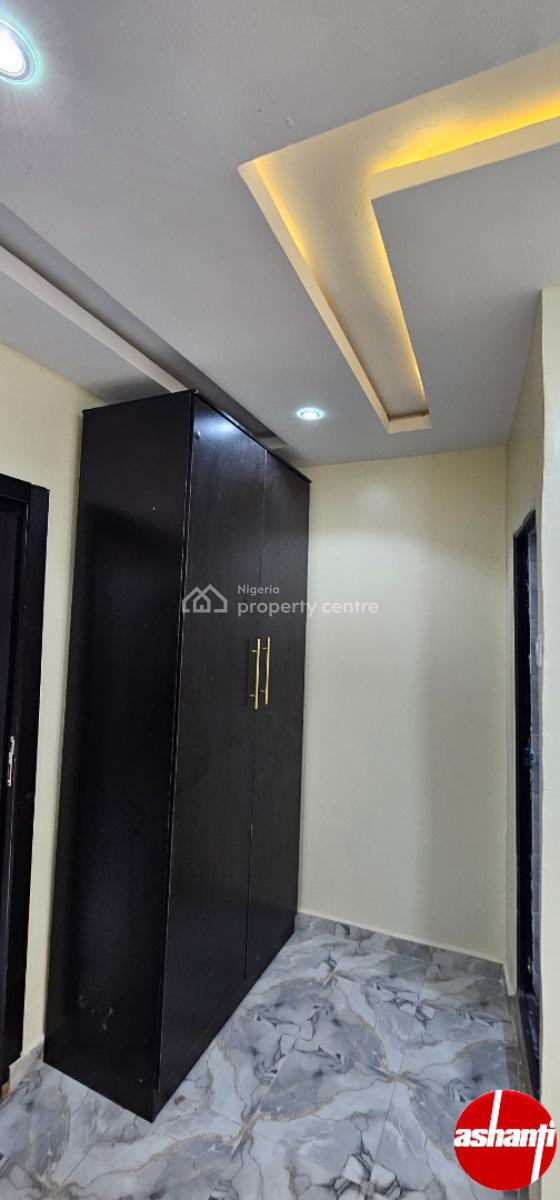 Luxury 3 Bedrooms Flat with Excellent Facilities, 47, Omilade Street, Mafoluku, Oshodi, Lagos, Flat / Apartment for Rent
