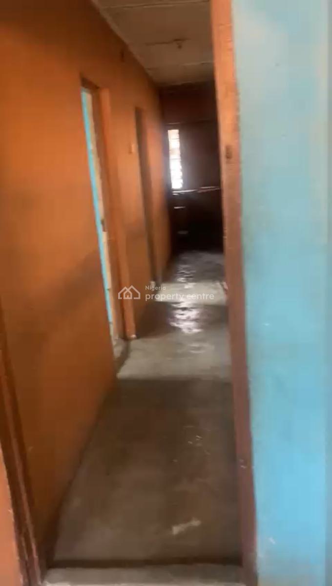 2 Bedroom Flat, Off Bayo Oyewale Street, Ago Palace, Isolo, Lagos, Flat / Apartment for Rent