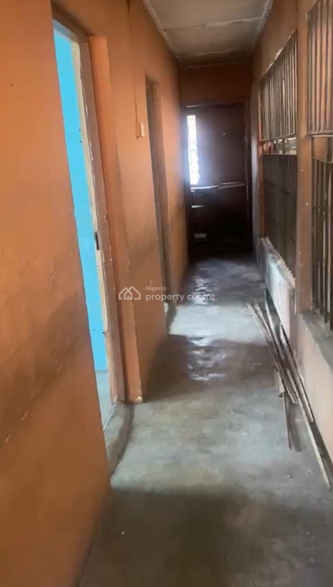 2 Bedroom Flat, Off Bayo Oyewale Street, Ago Palace, Isolo, Lagos, Flat / Apartment for Rent