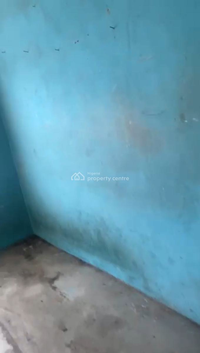2 Bedroom Flat, Off Bayo Oyewale Street, Ago Palace, Isolo, Lagos, Flat / Apartment for Rent
