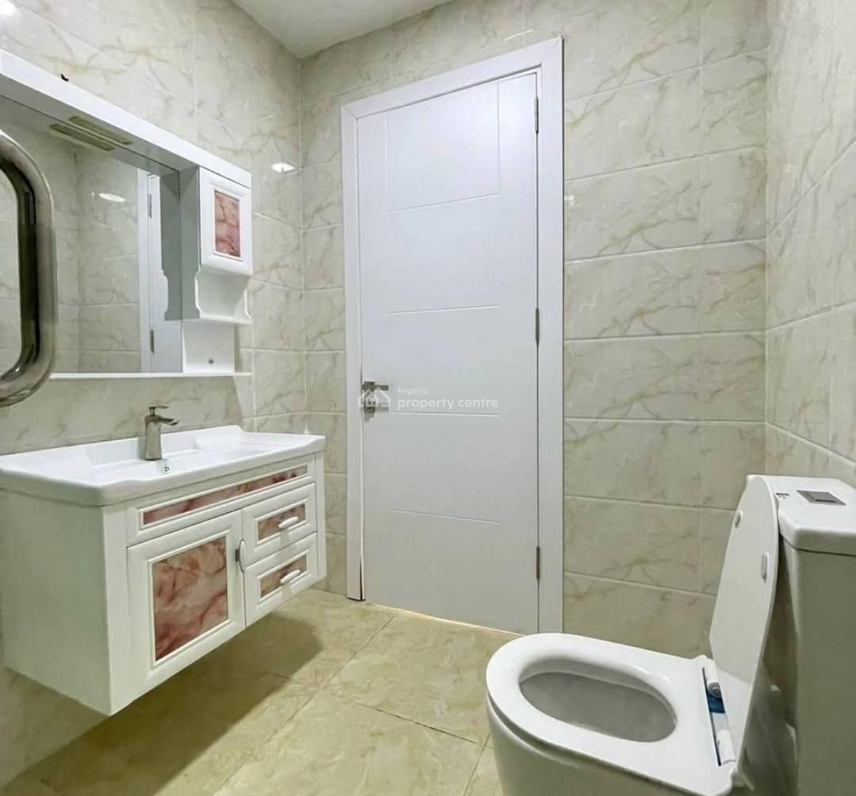4 Bedroom, By Admiralty Way, Lekki Phase 1, Lekki, Lagos, Terraced Duplex for Rent