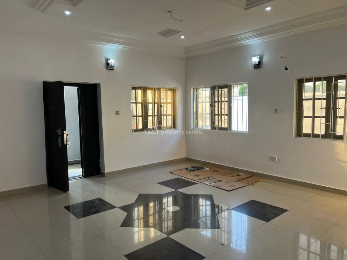 Standard Ensuit 3 Bedroom Spacious Apartment Upstairs and Ground Floor, Phase 1 Proper, Lekki Phase 1, Lekki, Lagos, Flat / Apartment for Rent