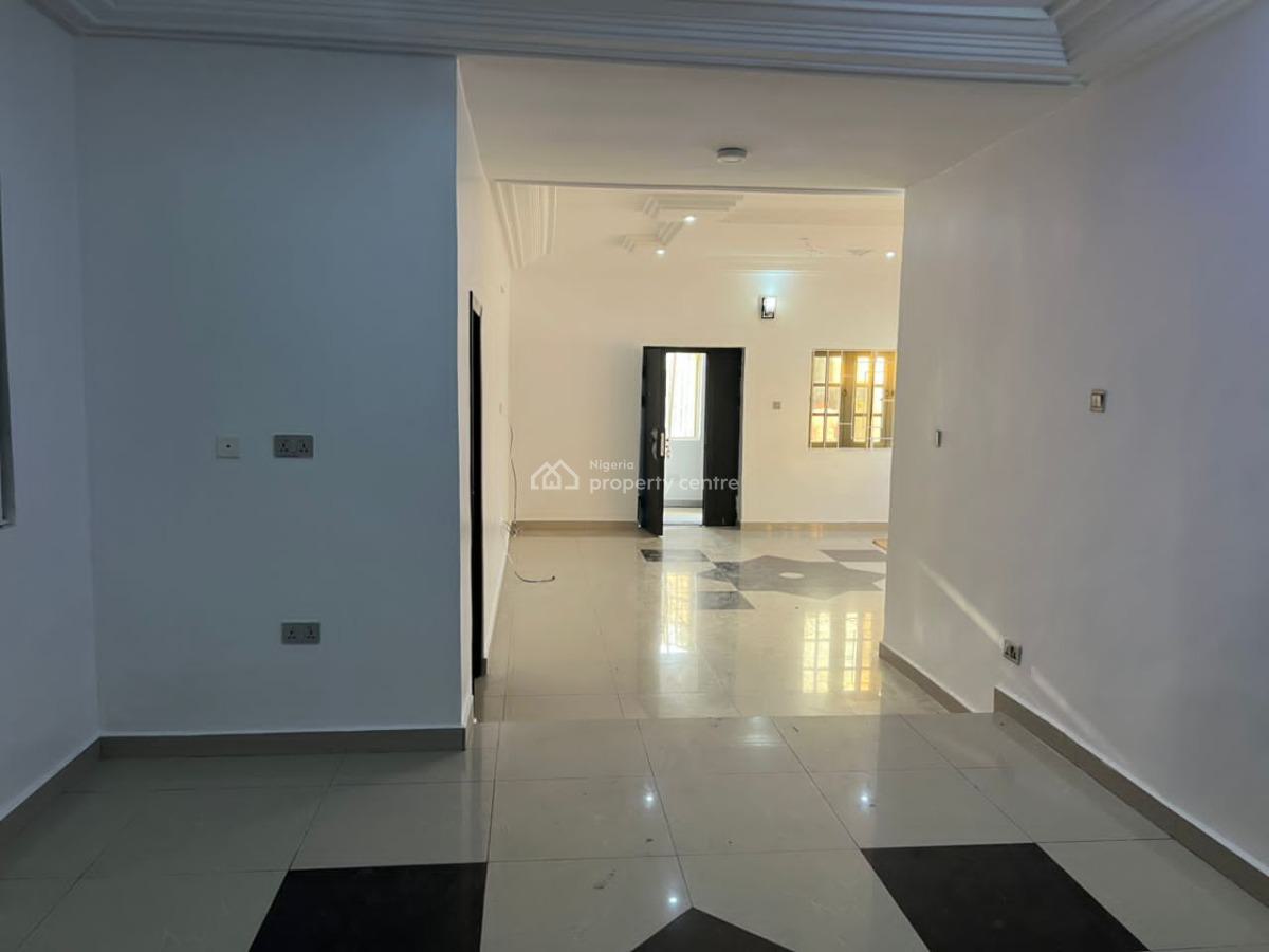 Standard Ensuit 3 Bedroom Spacious Apartment Upstairs and Ground Floor, Phase 1 Proper, Lekki Phase 1, Lekki, Lagos, Flat / Apartment for Rent
