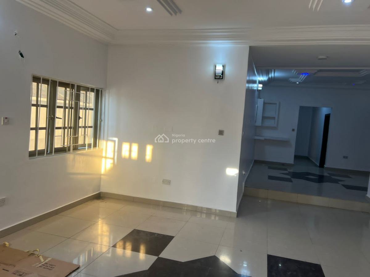 Standard Ensuit 3 Bedroom Spacious Apartment Upstairs and Ground Floor, Phase 1 Proper, Lekki Phase 1, Lekki, Lagos, Flat / Apartment for Rent