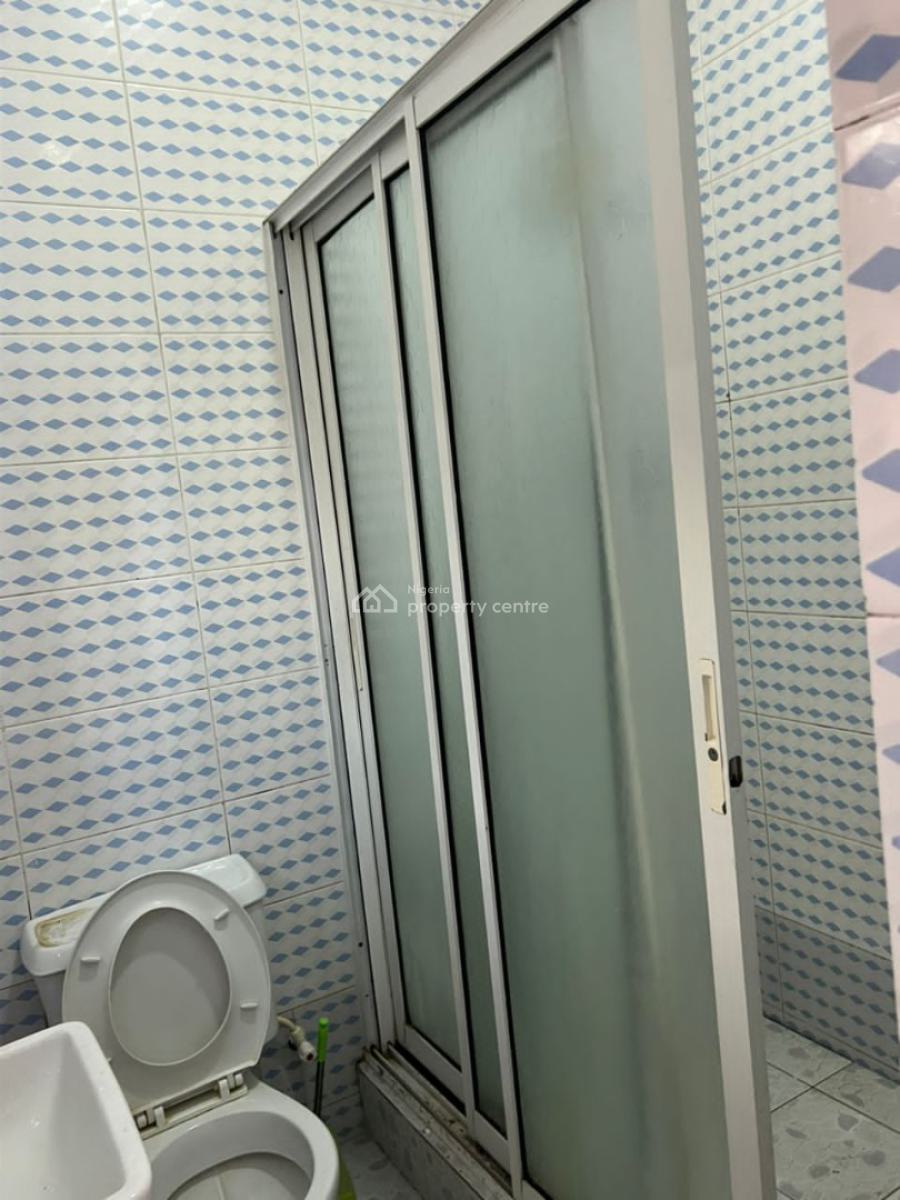 Standard Ensuit 3 Bedroom Spacious Apartment Upstairs and Ground Floor, Phase 1 Proper, Lekki Phase 1, Lekki, Lagos, Flat / Apartment for Rent