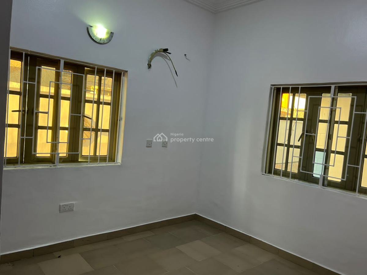 Standard Ensuit 3 Bedroom Spacious Apartment Upstairs and Ground Floor, Phase 1 Proper, Lekki Phase 1, Lekki, Lagos, Flat / Apartment for Rent