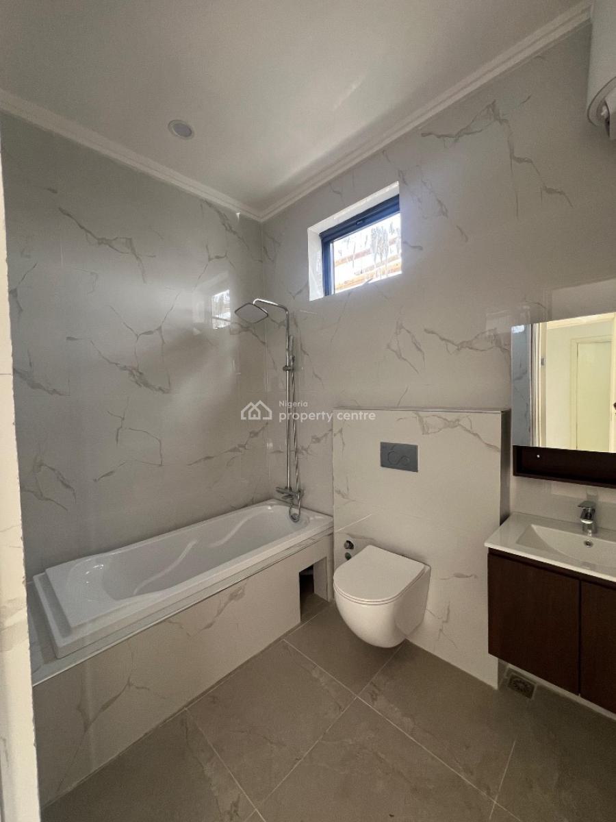 Capacious 5 Bedroom Semi-detached Duplex with Pool, Aldmiralty Area, Lekki Phase 1, Lekki, Lagos, Semi-detached Duplex for Sale