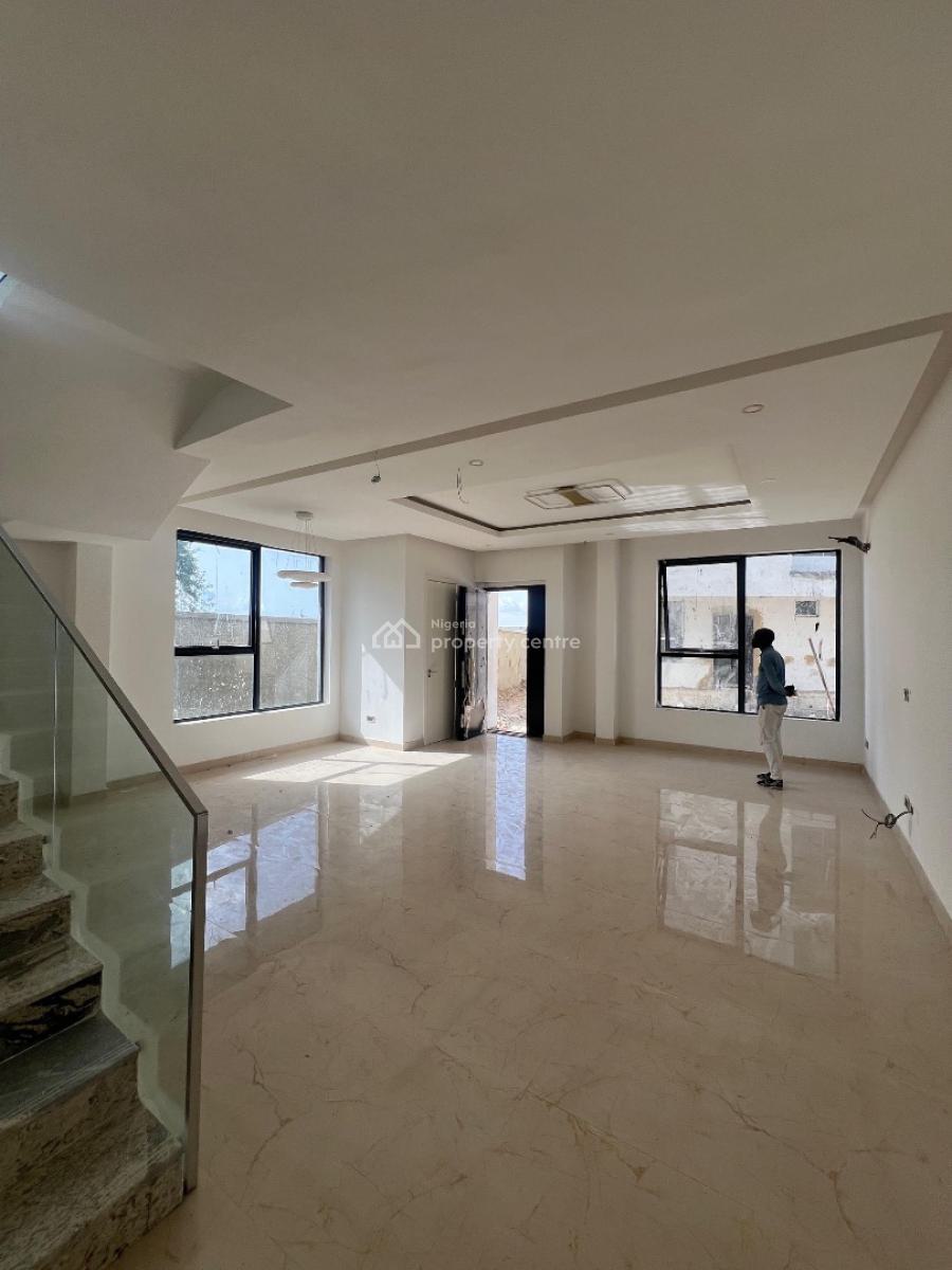 Capacious 5 Bedroom Semi-detached Duplex with Pool, Aldmiralty Area, Lekki Phase 1, Lekki, Lagos, Semi-detached Duplex for Sale