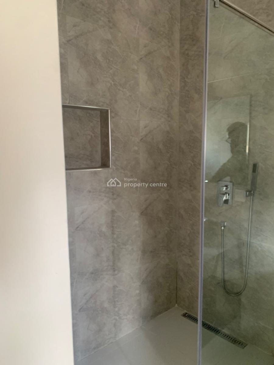 Luxurious 2 Bedroom Flat, Off Mobil Road, Ajah, Lagos, Flat / Apartment for Rent