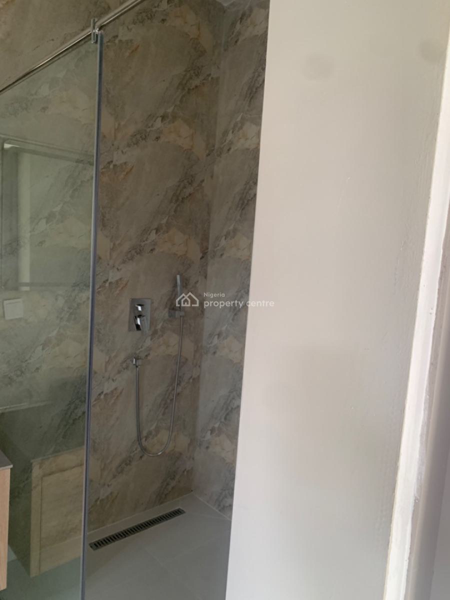 Luxurious 2 Bedroom Flat, Off Mobil Road, Ajah, Lagos, Flat / Apartment for Rent