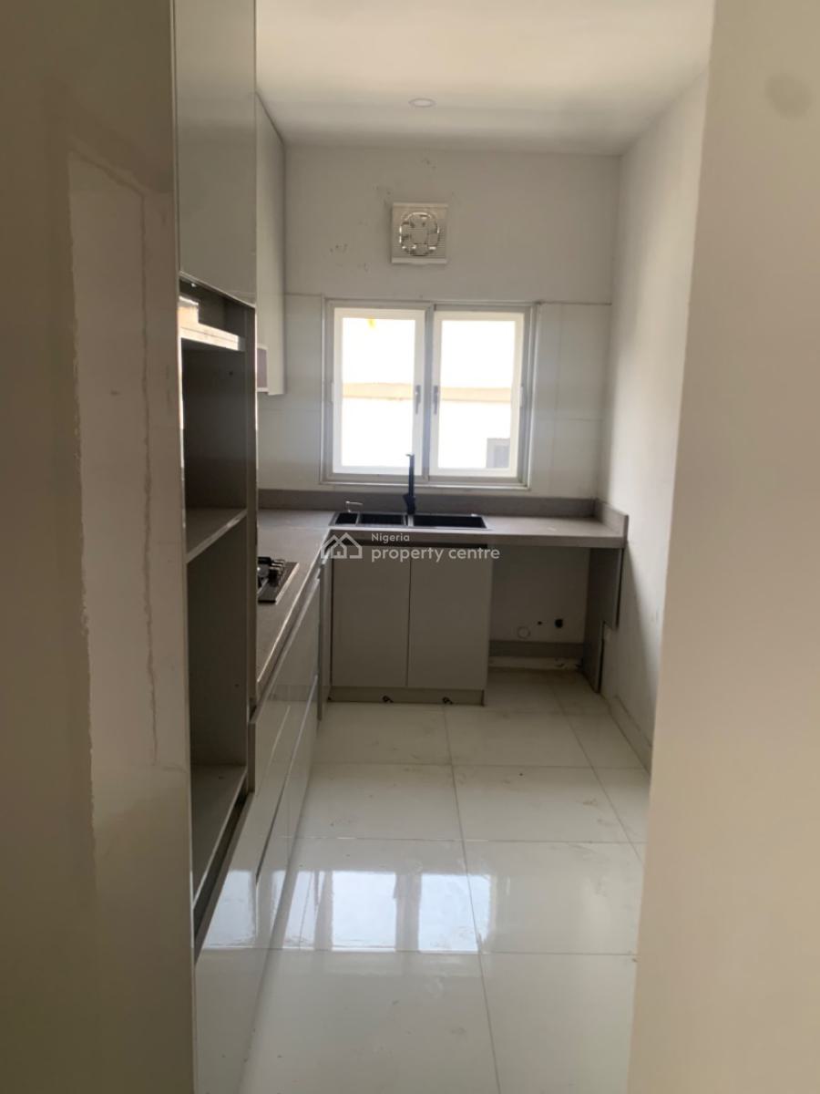Luxurious 2 Bedroom Flat, Off Mobil Road, Ajah, Lagos, Flat / Apartment for Rent