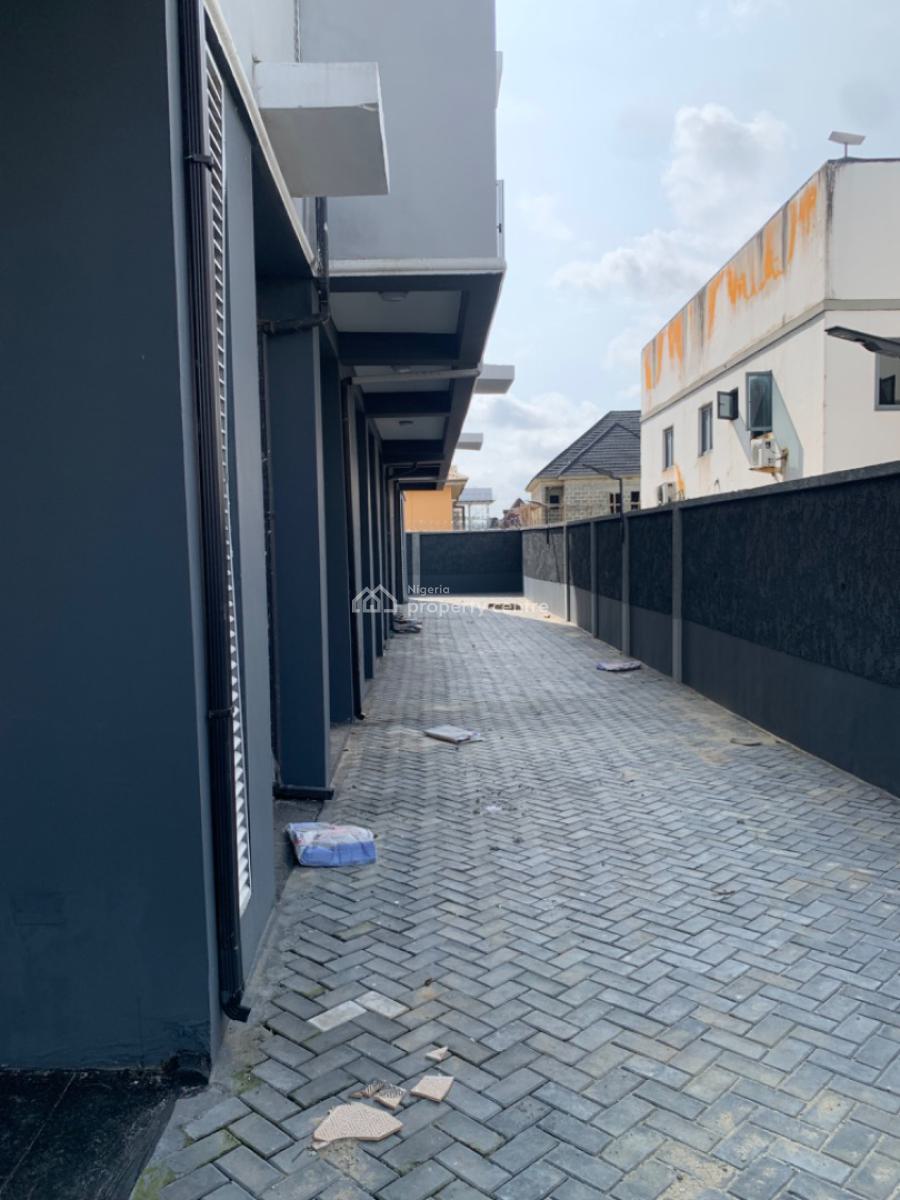 Luxurious 2 Bedroom Flat, Off Mobil Road, Ajah, Lagos, Flat / Apartment for Rent