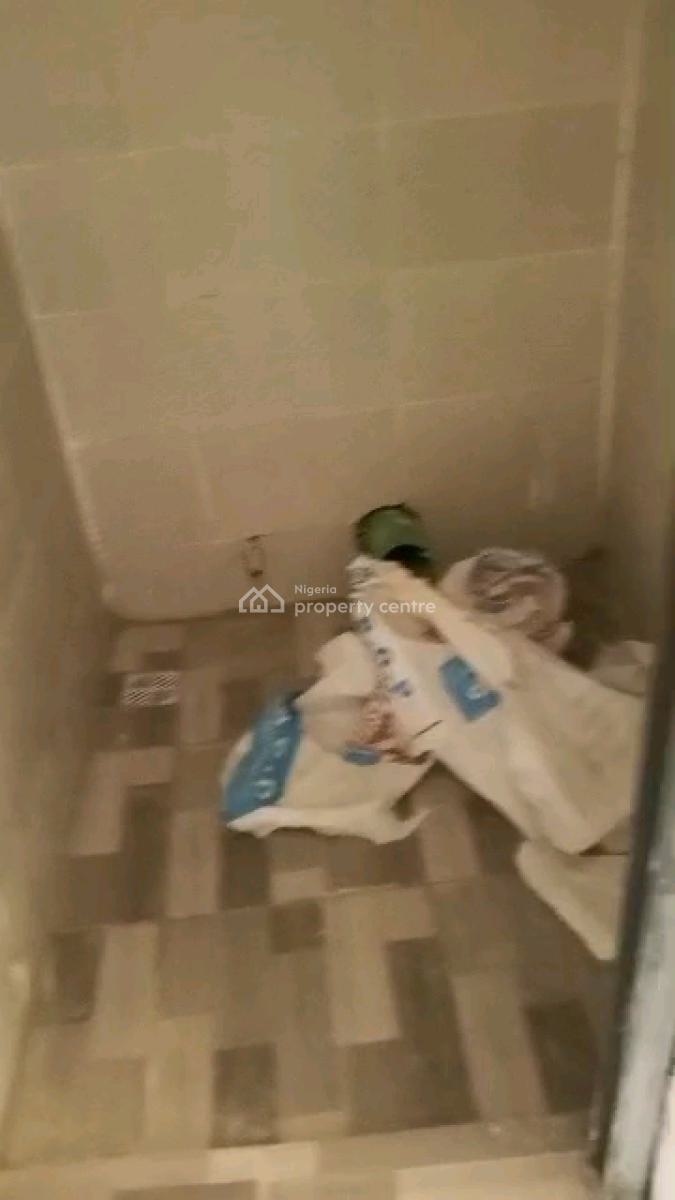 Standard and Spacious Mini Flat, Shomolu, Lagos, Mini Flat (room and Parlour) for Rent