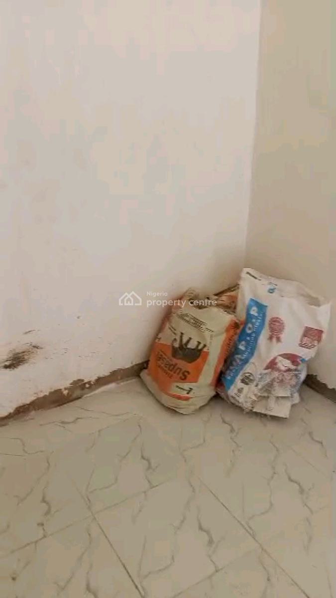 Standard and Spacious Mini Flat, Shomolu, Lagos, Mini Flat (room and Parlour) for Rent