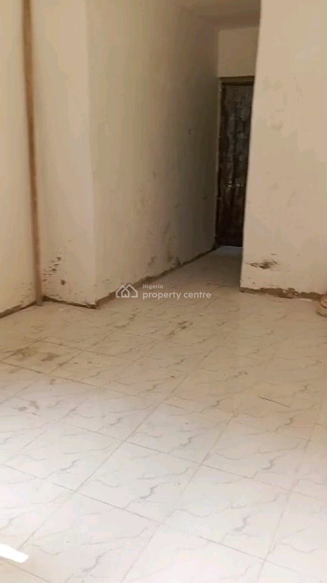 Standard and Spacious Mini Flat, Shomolu, Lagos, Mini Flat (room and Parlour) for Rent