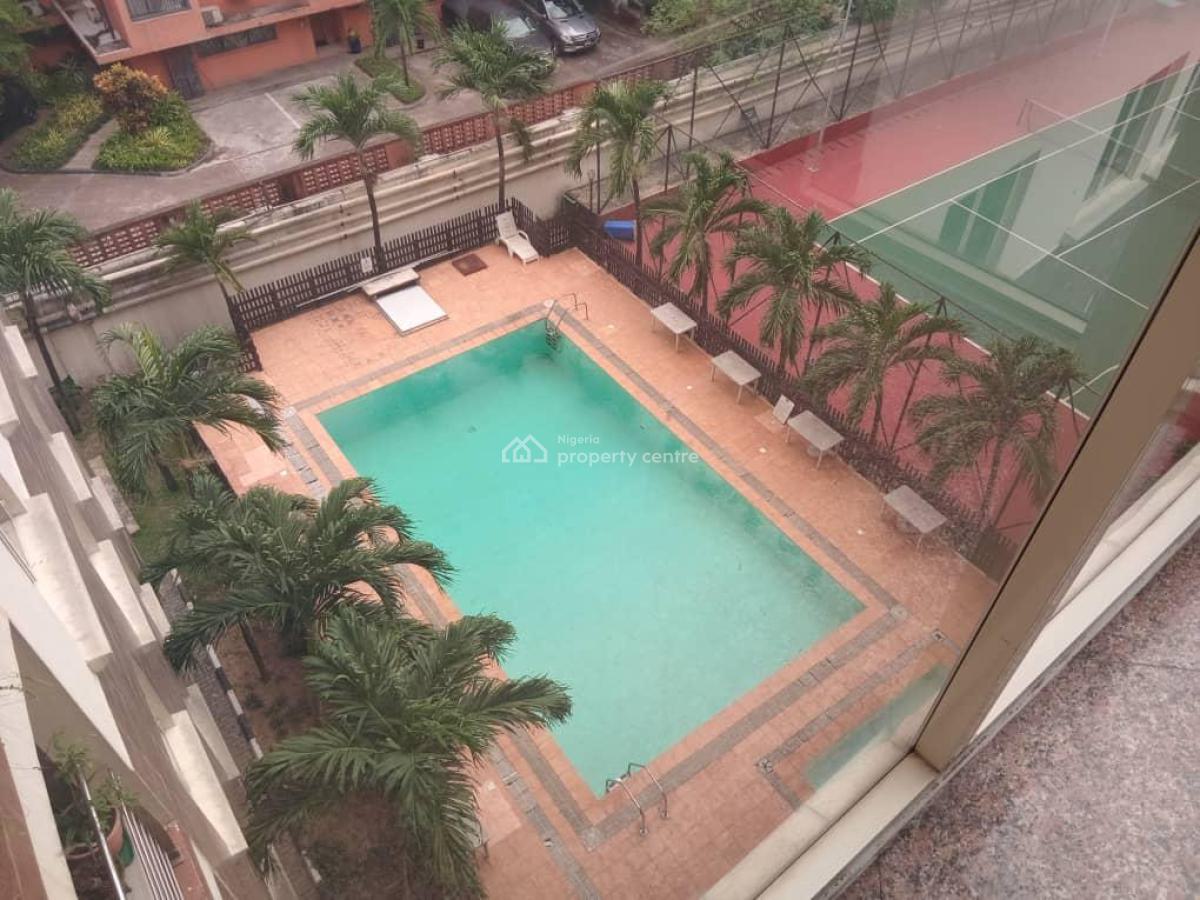 Spacious and Well Maintained 3 Bedroom Flat with a Room Service, Old Ikoyi, Ikoyi, Lagos, House for Rent