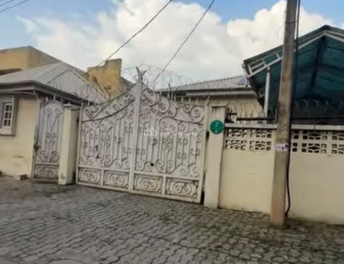 Decent 3 Bedroom Bungalow, Wuse, Wuse, Abuja, Detached Bungalow for Sale
