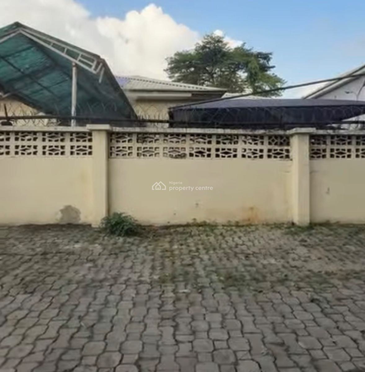 Decent 3 Bedroom Bungalow, Wuse, Wuse, Abuja, Detached Bungalow for Sale
