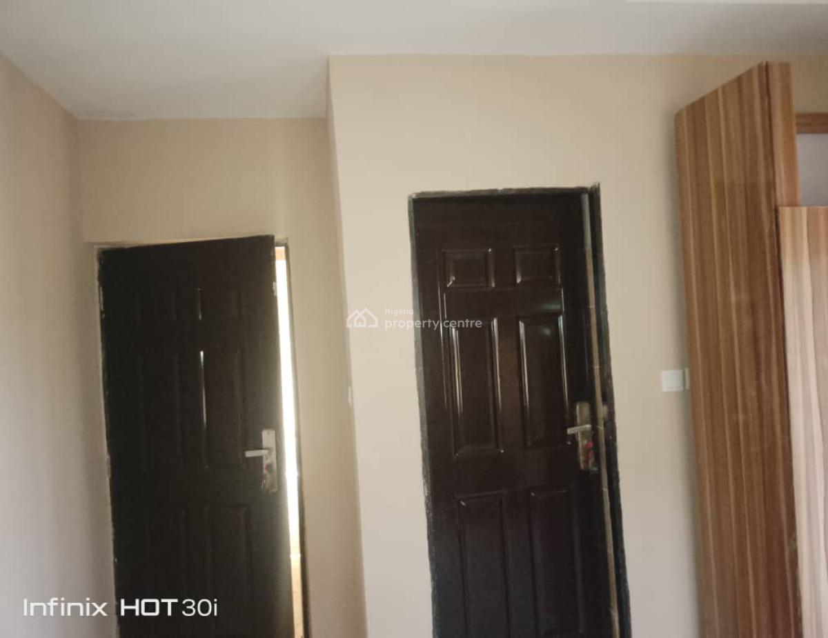 Standard 2 Bedroom Flat, 4th Avenue, Gwarinpa, Abuja, Flat / Apartment for Rent