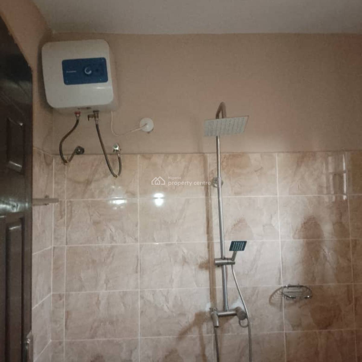 Standard 2 Bedroom Flat, 4th Avenue, Gwarinpa, Abuja, Flat / Apartment for Rent