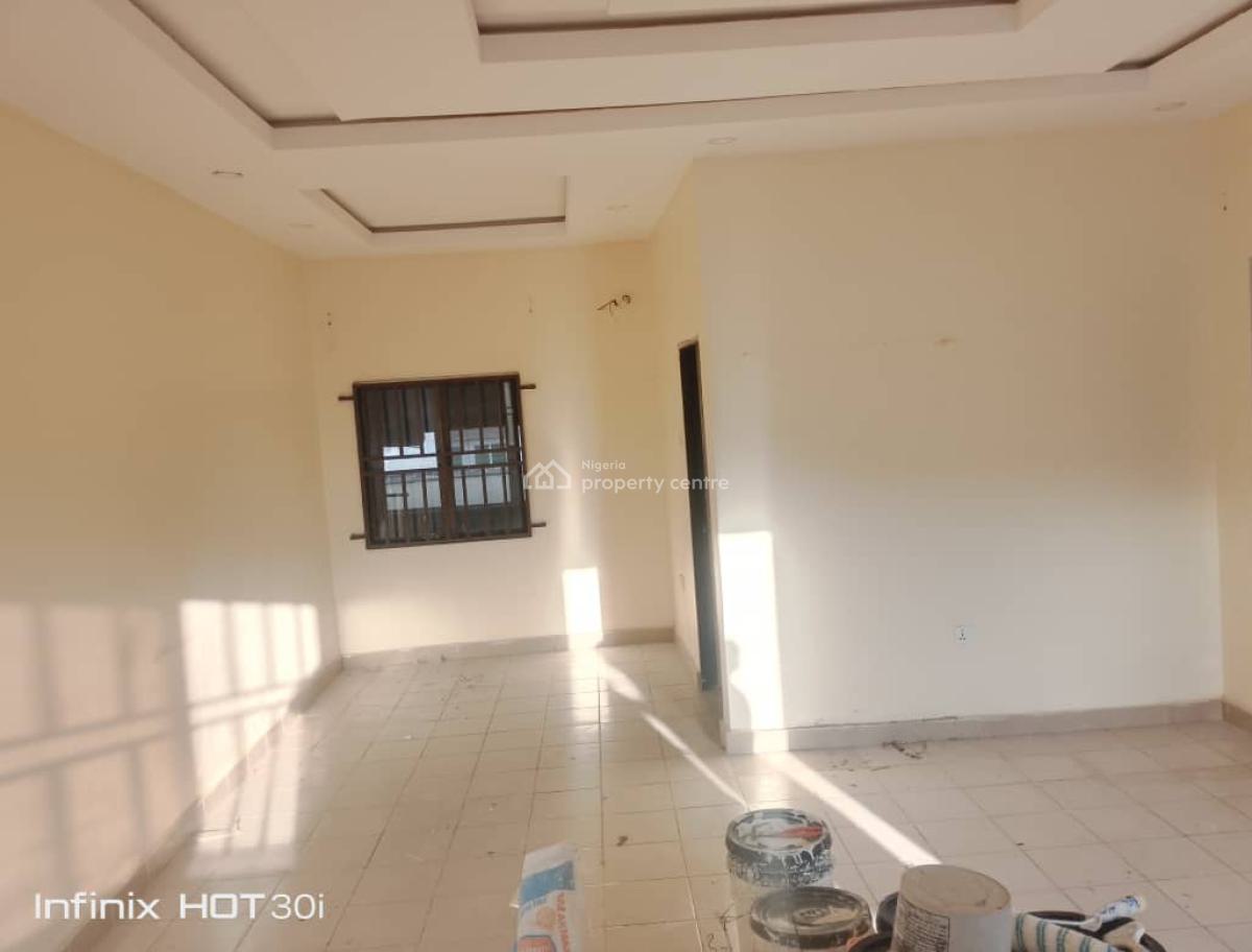 Standard 2 Bedroom Flat, 4th Avenue, Gwarinpa, Abuja, Flat / Apartment for Rent