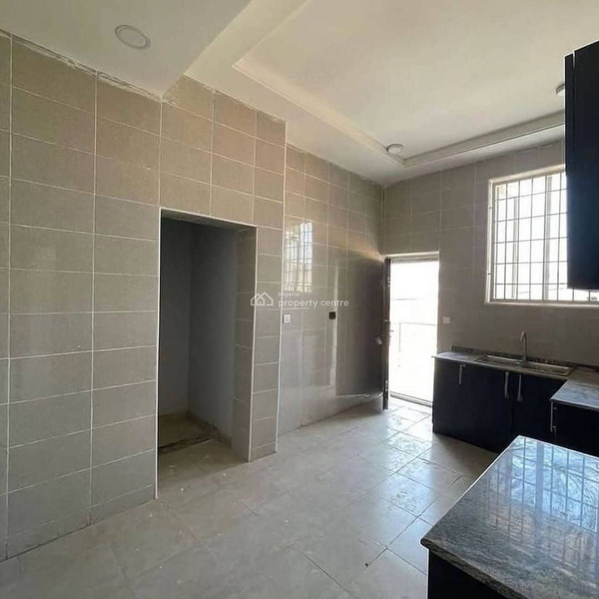 3-bedroom Apartment  Gwarinpa, Abuja  Well-built 3-bedroom, Gwarinpa, Abuja, Block of Flats for Sale