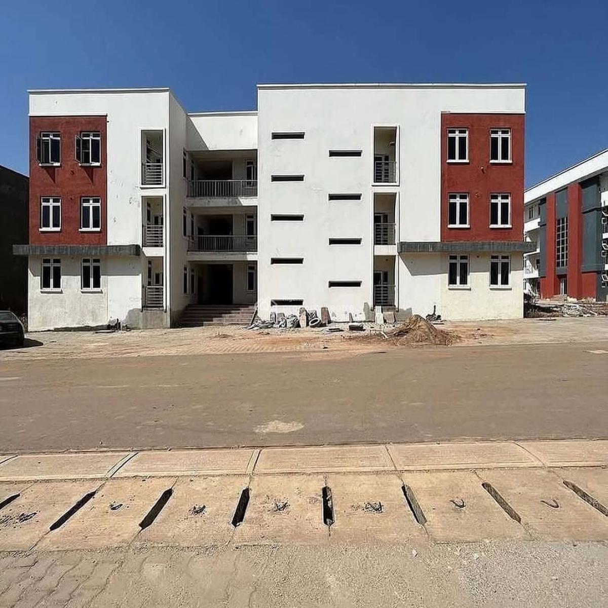 3-bedroom Apartment  Gwarinpa, Abuja  Well-built 3-bedroom, Gwarinpa, Abuja, Block of Flats for Sale